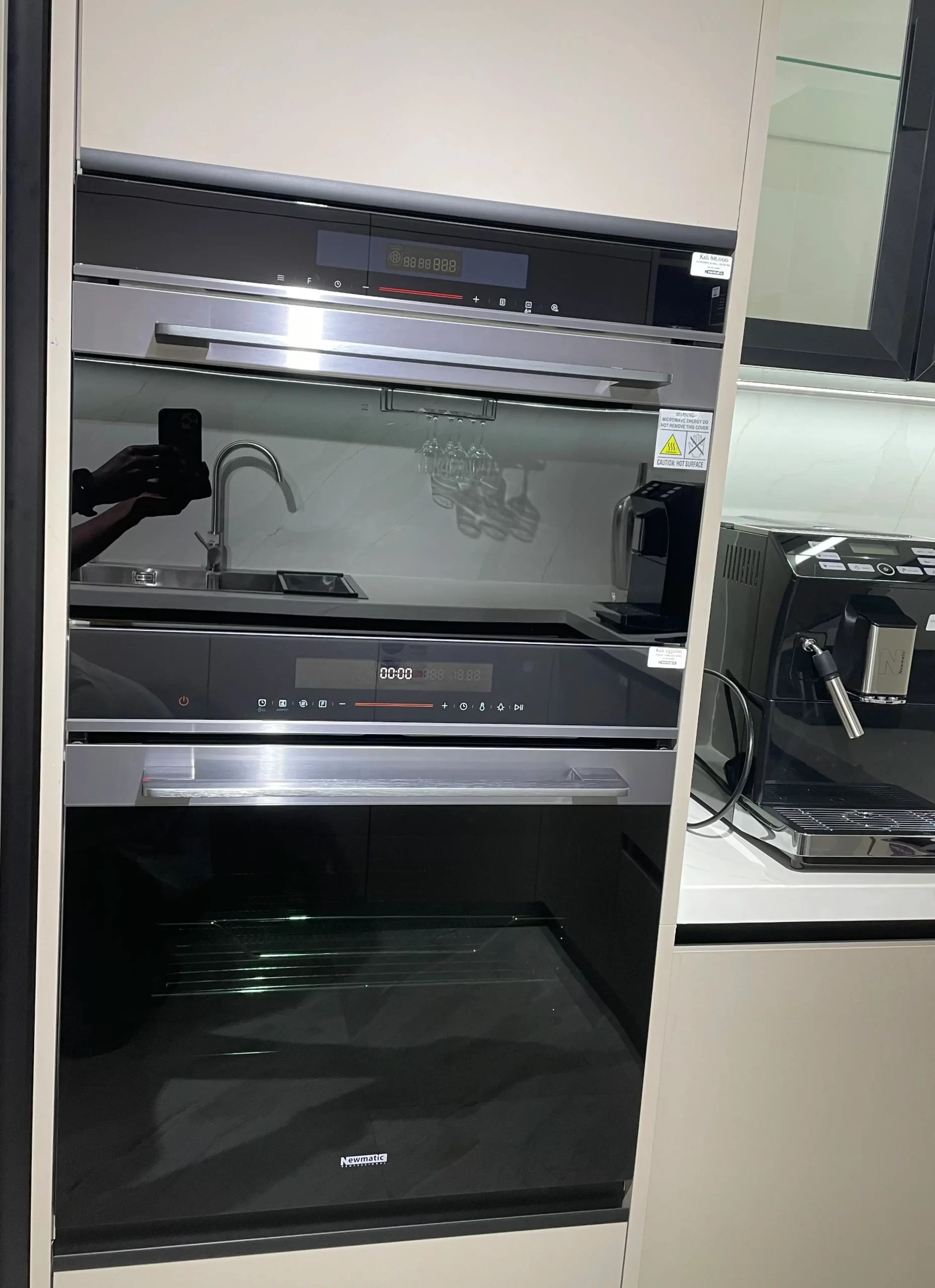 Newmatic Built-in FM6133T-PRO Oven with 32eps-PRO Microwave